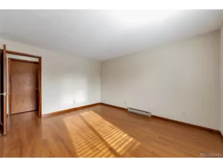 Photo #6: 1631692 Listing 