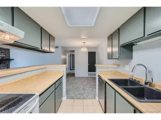 Photo #5: 1633843 Listing