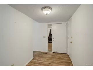 Photo #5: 1637935 Listing