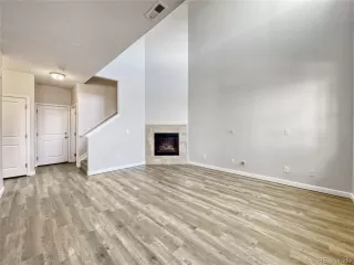 Photo #3: 1638357 Listing