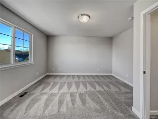 Photo #5: 1638357 Listing