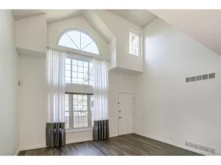 Photo #6: 1638563 Listing