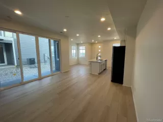 Photo #3: 1641284 Listing