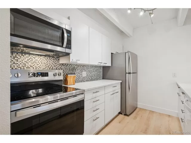 MLS: 1645084 Condo For Sale