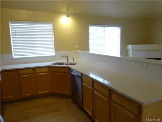 Photo #2: 1646534 Listing