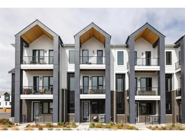 MLS: 1646735 Condo For Sale