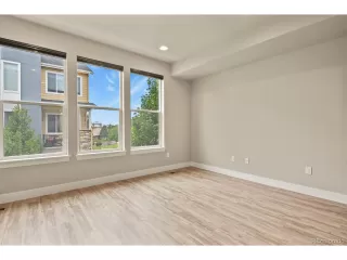 Photo #5: 1647054 Listing