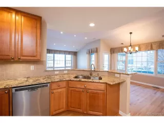 Photo #5: 1647583 Listing