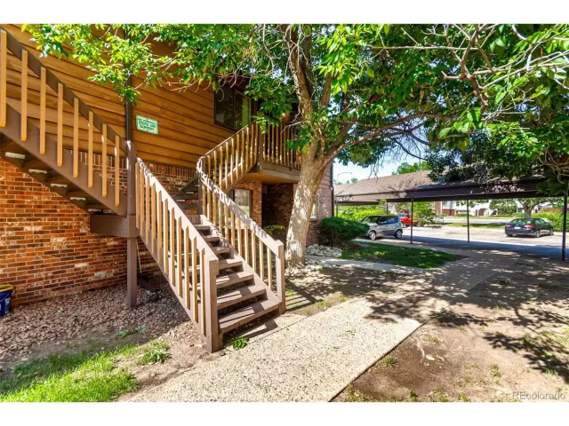 MLS: 1649325 Condo For Sale