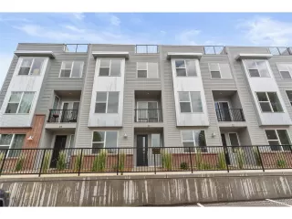 Photo #2: 1650805 Listing