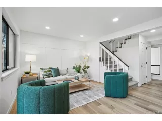 Photo #5: 1651353 Listing 