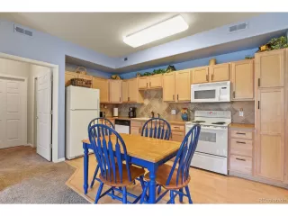 Photo #5: 1651634 Listing