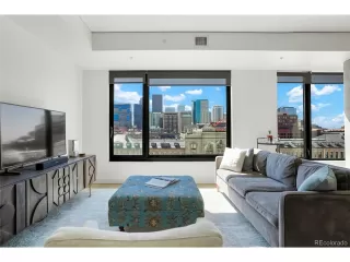 Photo #4: 1652256 Listing