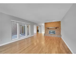 Photo #4: 1652497 Listing