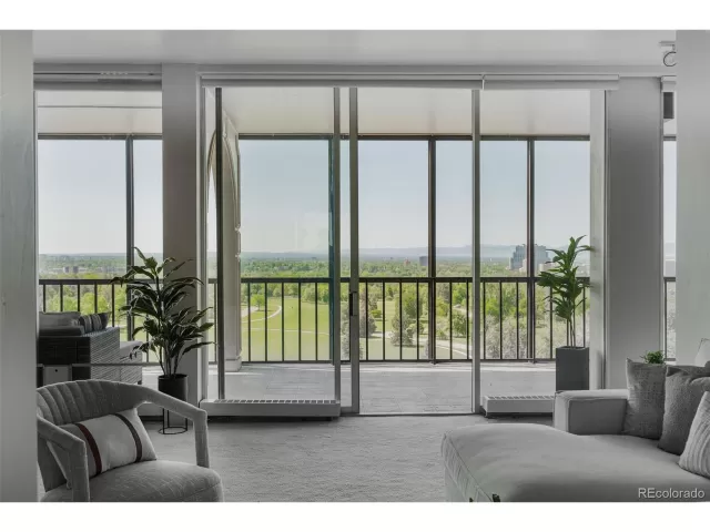 MLS: 1655591 Condo For Sale