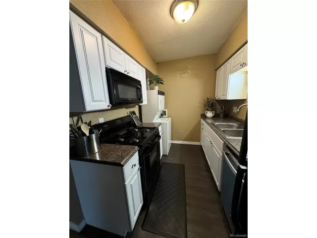 MLS: 1655985 Condo For Sale