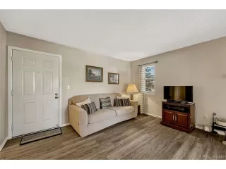 Photo #6: 1656981 Listing 