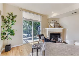 Photo #5: 1657399 Listing