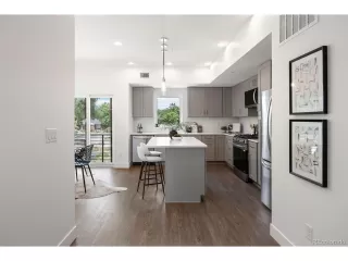 Photo #4: 1658227 Listing