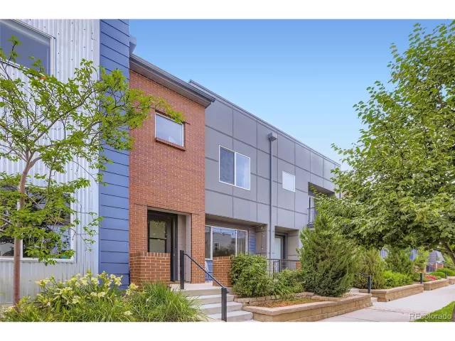 MLS: 1658454 Condo For Sale
