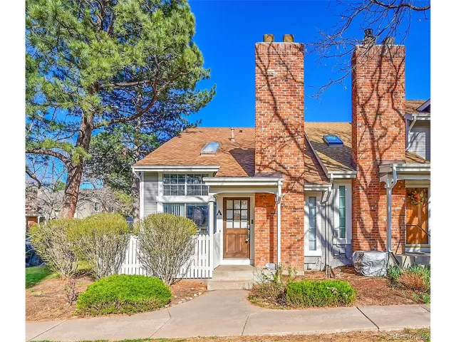 MLS: 1658622 Condo For Sale