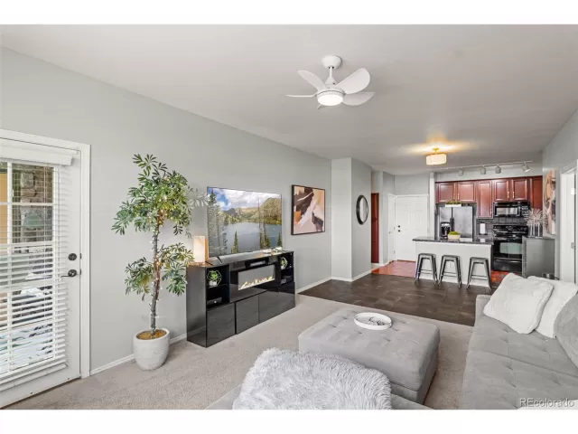 MLS: 1658637 Condo For Sale