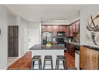 Photo #4: 1658637 Listing