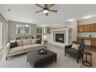 Photo #3: 1658951 Listing