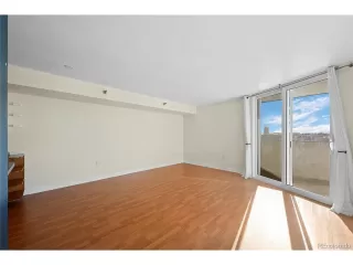 Photo #5: 1659729 Listing