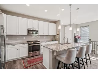 Photo #4: 1660019 Listing