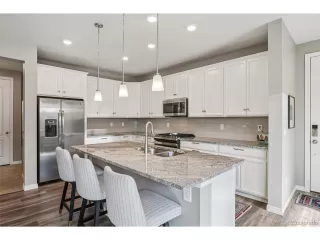 Photo #5: 1660019 Listing