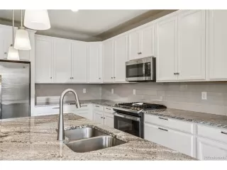 Photo #6: 1660019 Listing