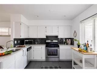 Photo #5: 1662647 Listing 