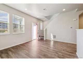 Photo #5: 1668798 Listing 