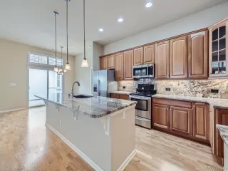 Photo #3: 1669069 Listing