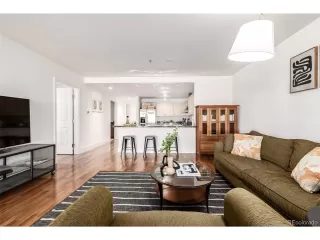 Photo #3: 1669988 Listing