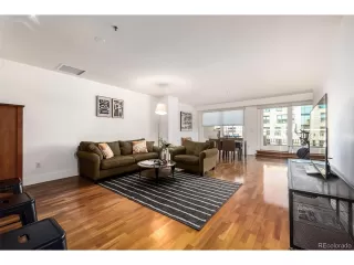 Photo #4: 1669988 Listing