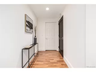 Photo #6: 1669988 Listing