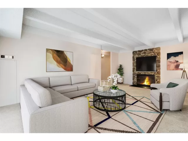 MLS: 1670953 Condo For Sale