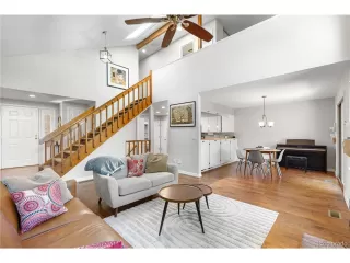 Photo #3: 1671539 Listing