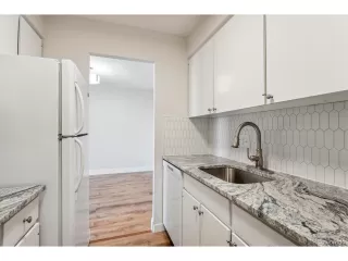 Photo #6: 1671933 Listing 