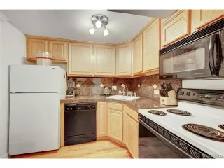 Photo #5: 1672809 Listing