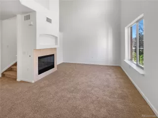 Photo #2: 1674957 Listing