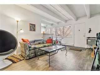 Photo #6: 1675819 Listing