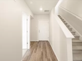 Photo #2: 1676299 Listing