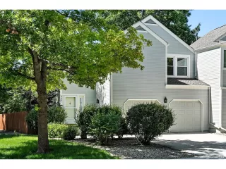 More Details about MLS # 1678112 : 6401 S FOREST ST CENTENNIAL CO 80121