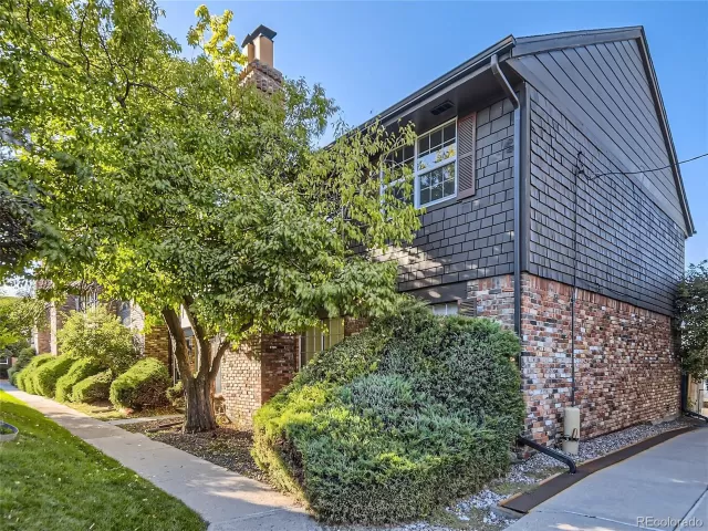 MLS: 1681077 Condo For Sale