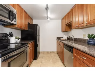 Photo #6: 1683338 Listing