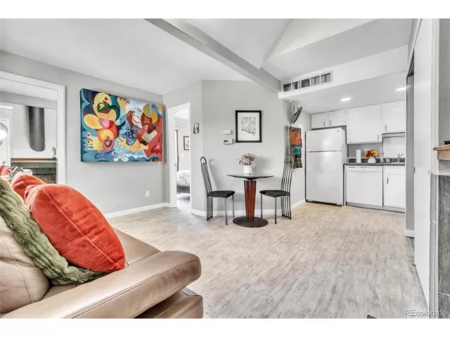 MLS: 1684215 Condo For Sale