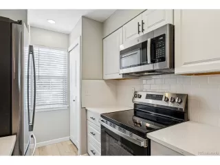 Photo #4: 1684279 Listing